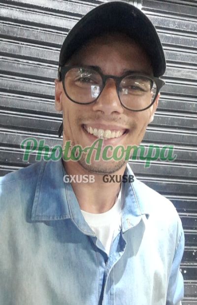 Félix, garoto de programa no Centro (RJ)