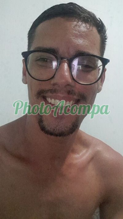 Félix, garoto de programa no Centro (RJ)