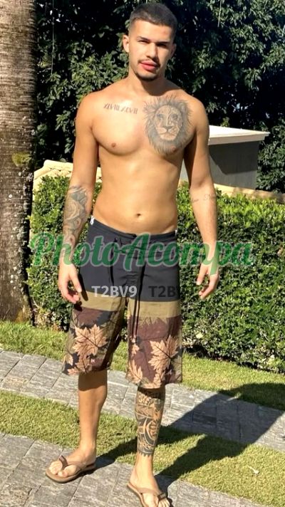 Henrique, garoto de programa em Copacabana (RJ)