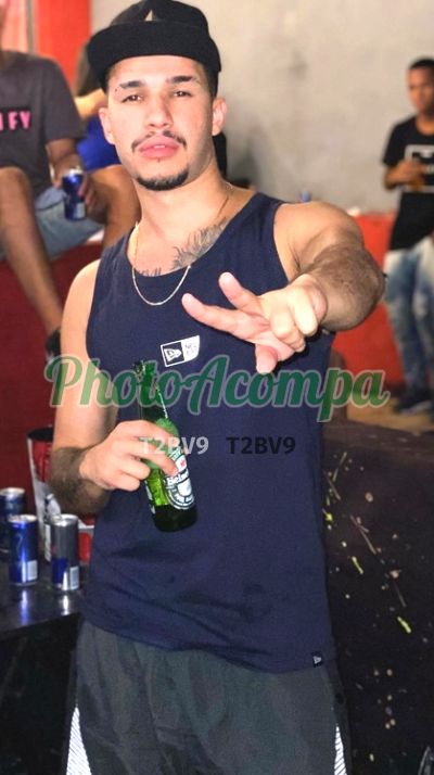 Henrique, garoto de programa em Copacabana (RJ)