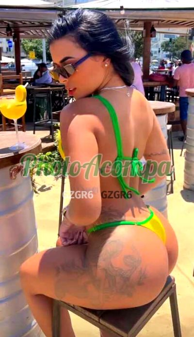 Júlia, acompanhante em Santos