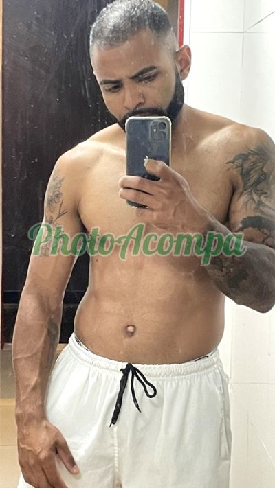 Henrique, garoto de programa em São Paulo