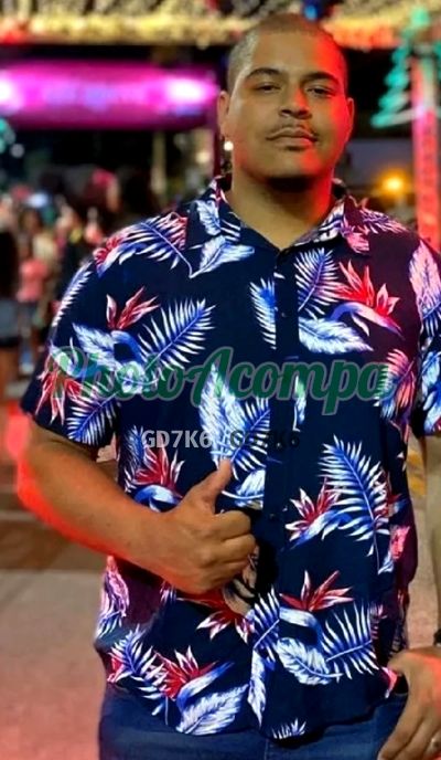 João, garoto de programa em Maricá