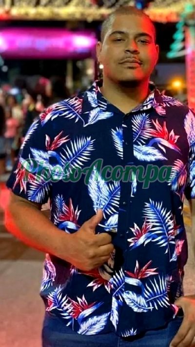João, garoto de programa em Maricá
