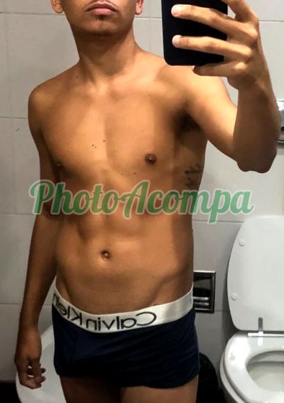 Júnior, garoto de programa em São Gonçalo