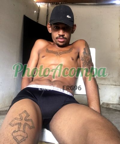 Rey, garoto de programa em Recife