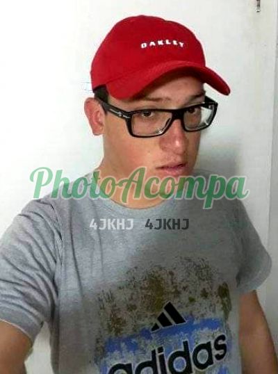 Julio Cesar, garoto de programa em Tibagi