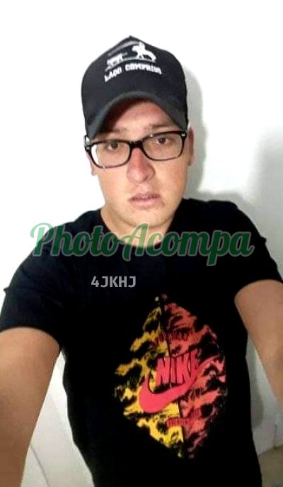 Julio Cesar, garoto de programa em Tibagi