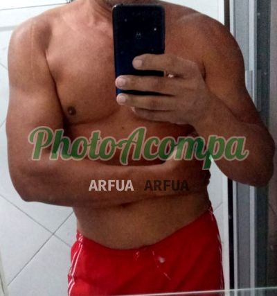 Roger, garoto de programa em Praia Grande