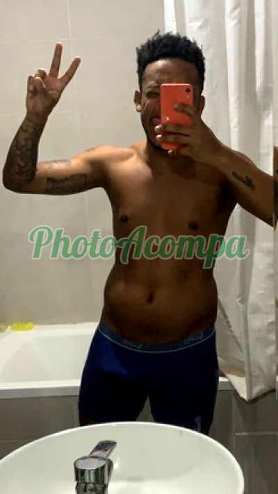 Yuri, garoto de programa na Zona Leste (SP)