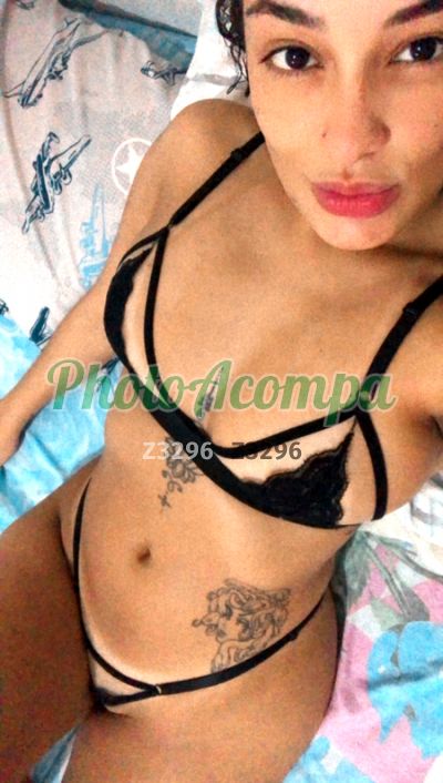 Belinha, mulher que faz videochamadas e sexting