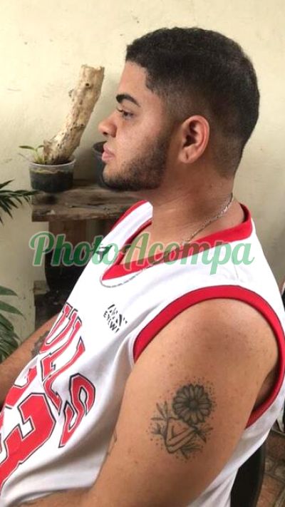 Lucas, transex em Vitória