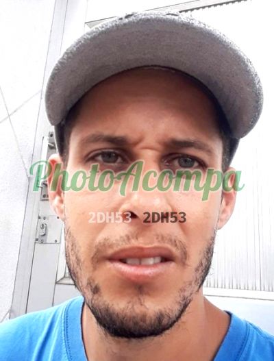 Juninho, garoto de programa no Brooklin (SP)