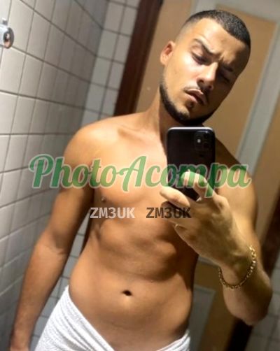André, garoto de programa em Copacabana (RJ)