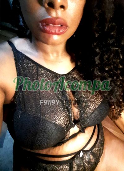 Alactante Gg, mulher que faz videochamadas e sexting