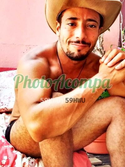 Gael, garoto de programa em Sudoeste / Octogonal