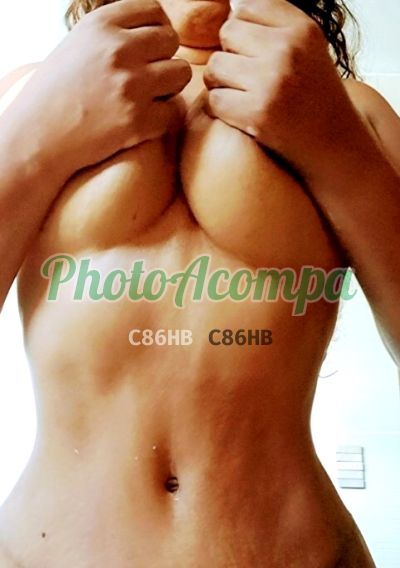 Amanda Almeida foto 4