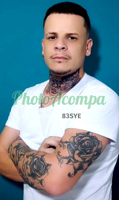 Theo (11) 95765-5637, homem que faz massagens eróticas em Santos