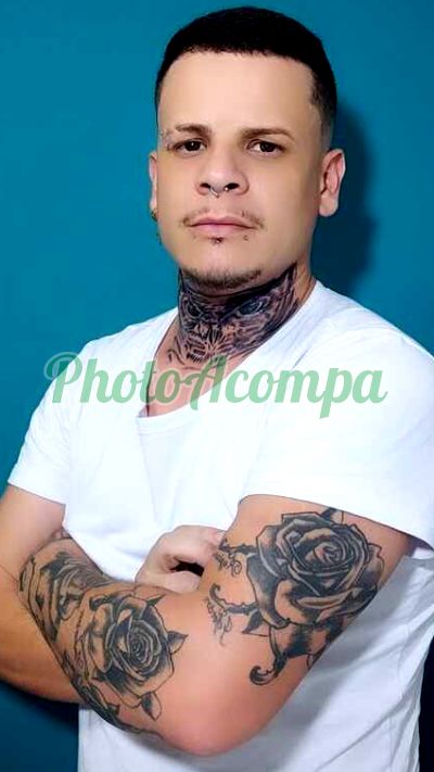 Theo (11) 95765-5637, homem que faz massagens eróticas em Santos