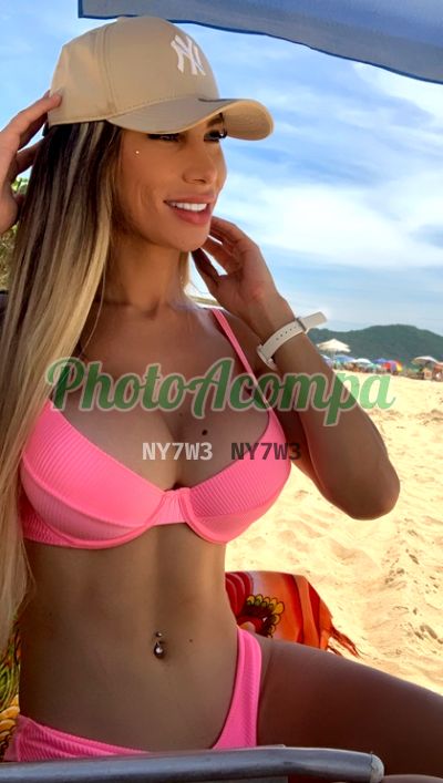Júlia Sampaio, transex em Copacabana (RJ)