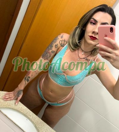 Babi Araujo, travesti em Uberaba