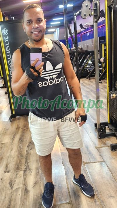 Ailton Pires (11) 91483-8582, Homem que faz massagens eróticas na Saúde (SP)