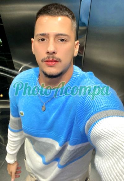 João Lucas, garoto de programa em Moema (SP)