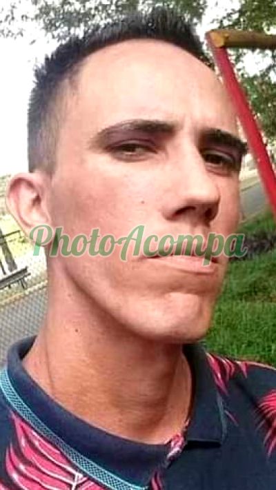 Caique Wesley, garoto de programa em Socorro