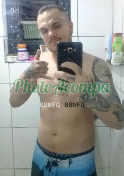 Rodrigo Max, homem que faz massagens eróticas na Consolação (SP)