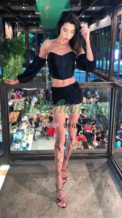 Elisa Costa, transex em Copacabana (RJ)