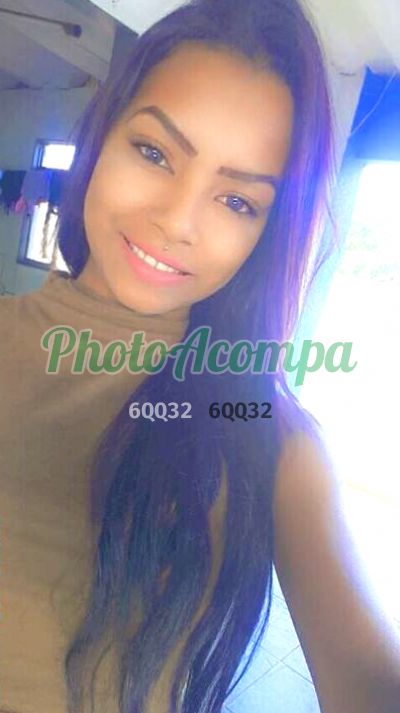 Lara, mulher que faz videochamadas e sexting
