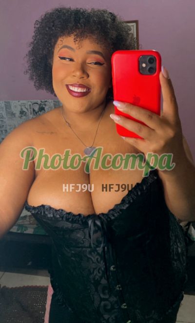 Anne, mulher que faz videochamadas e sexting