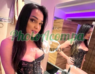 Lavynnia Ferraz, transex no Centro (SP)