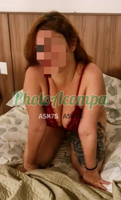 Red Fairy, mulher que faz videochamadas e sexting