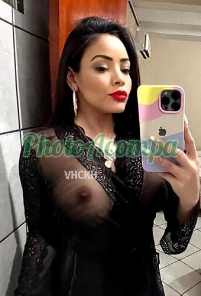 Morena, mulher que faz videochamadas e sexting