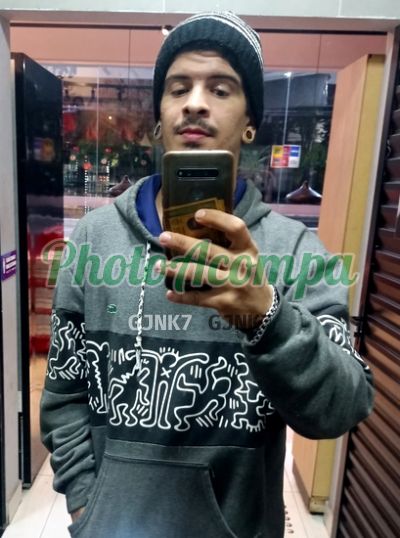 Lucas, garoto de programa em Poá