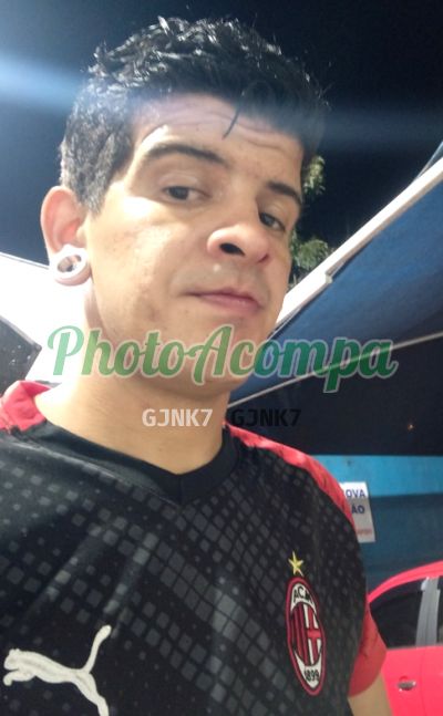 Lucas, garoto de programa em Poá