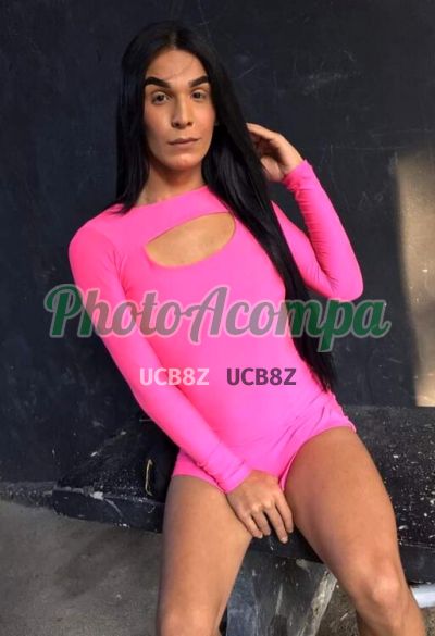 Júlia, travesti em Santos
