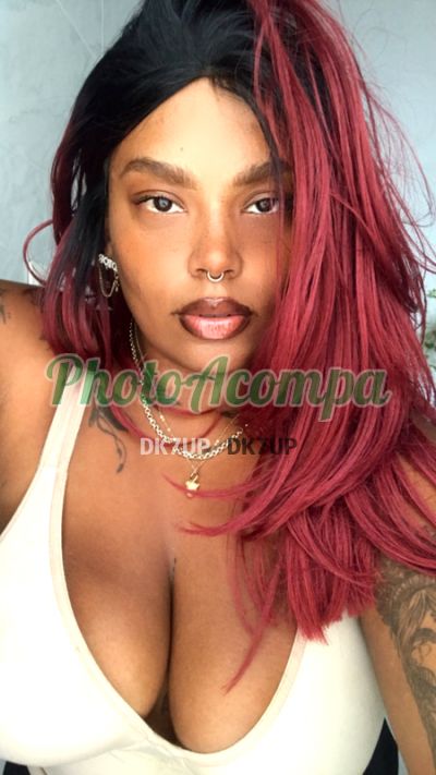 Thays, mulher que faz videochamadas e sexting