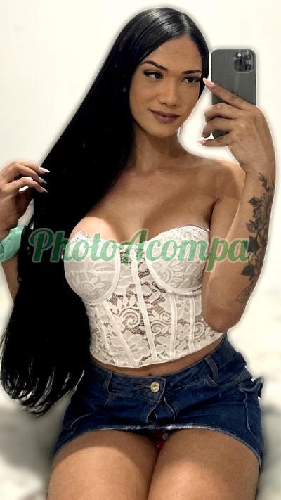 Tainá Duarte, travesti no Recreio dos Bandeirantes (RJ)
