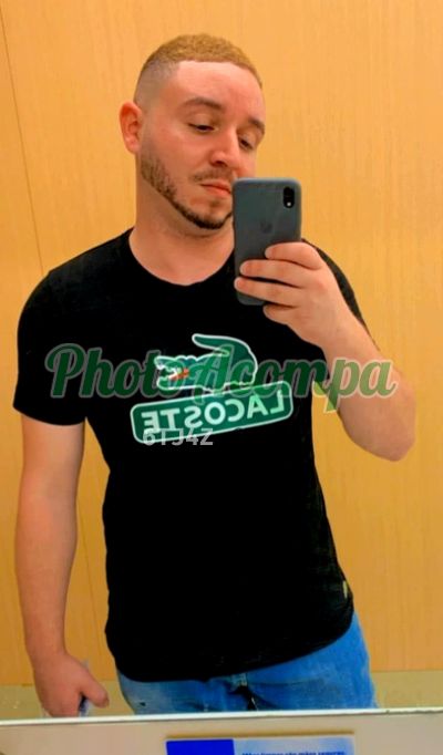 Isaac Xavier, garoto de programa em São Paulo