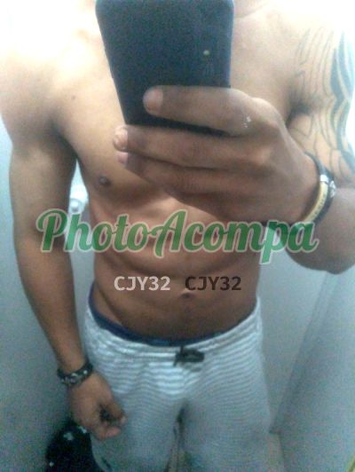Robert, garoto de programa em Santana de Parnaíba