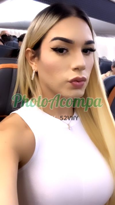 Emanuelly, trans em Moema (SP)