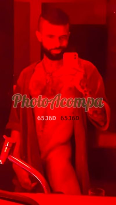 Raphael, garoto de programa no Centro (SP)