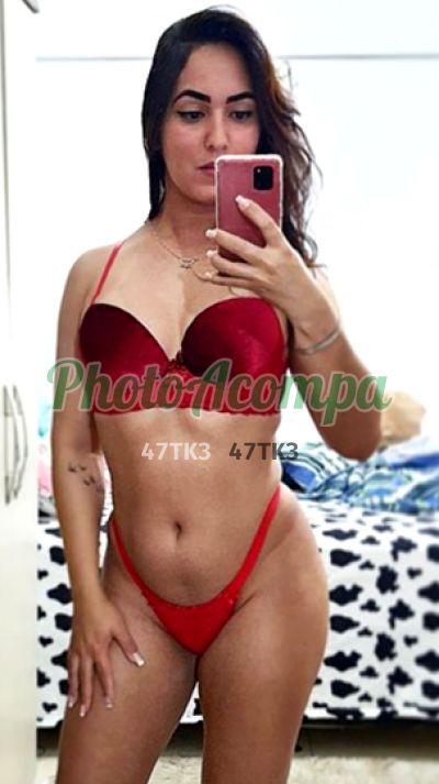 Esther Almeida, trans em Goiânia