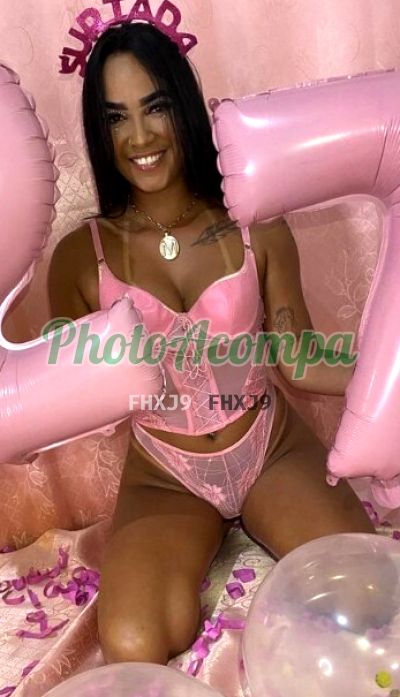 Sabrina Karla, garota de programa em Praia Grande