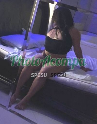 Roberta, transex em Taubaté