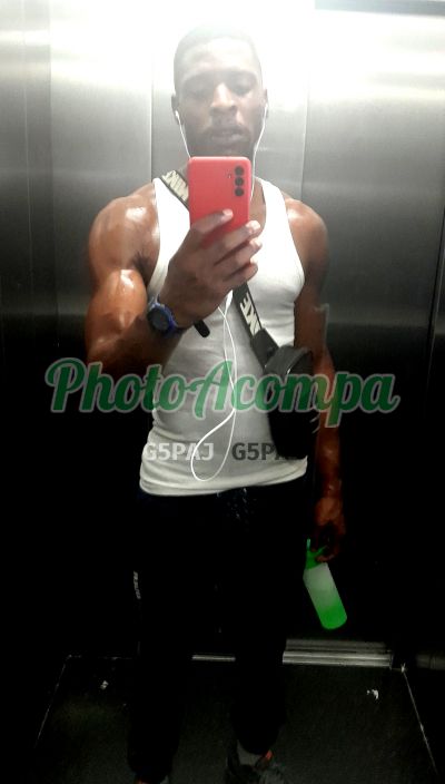 Roger, garoto de programa em Santana (SP)