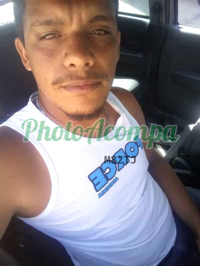 José Carlos, garoto de programa em Coronel Fabriciano