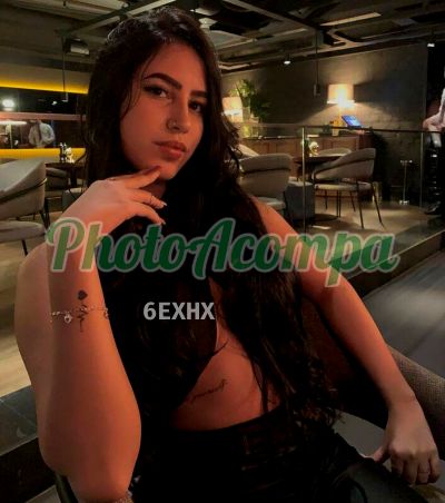 Júlia, acompanhante em Maceió